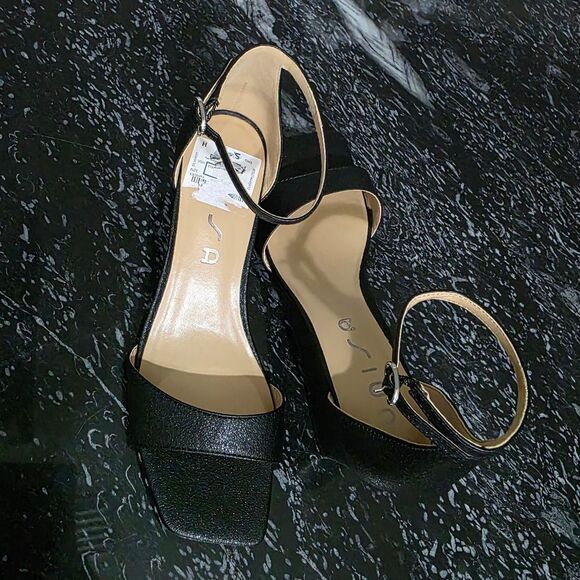 BRAND NEW UNISA LOW-HEEL WEDGE SHIMMER QUARE- TOE SANDAL - Picture 4 of 13